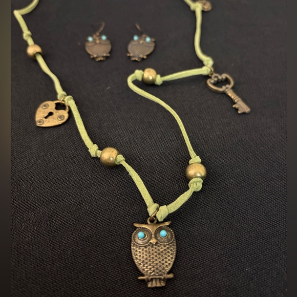 Vintage Green Suede and Gold Tone Owl Charm Necklace and Earring Set - Picture 4 of 4